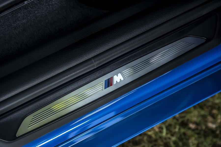 Детали интерьера BMW X1 xDrive25i M Sport (F48) 2019 года  (WW) (фото 88 из 112)